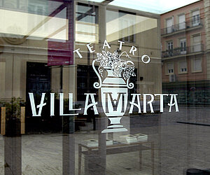 Imagen de acceso al teatro Villamarta