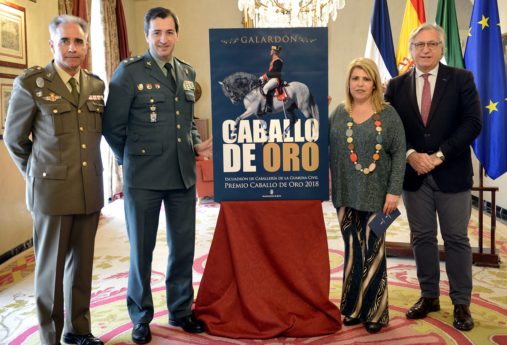 La alcaldesa presenta el cartel Premio Caballo de Oro 2018