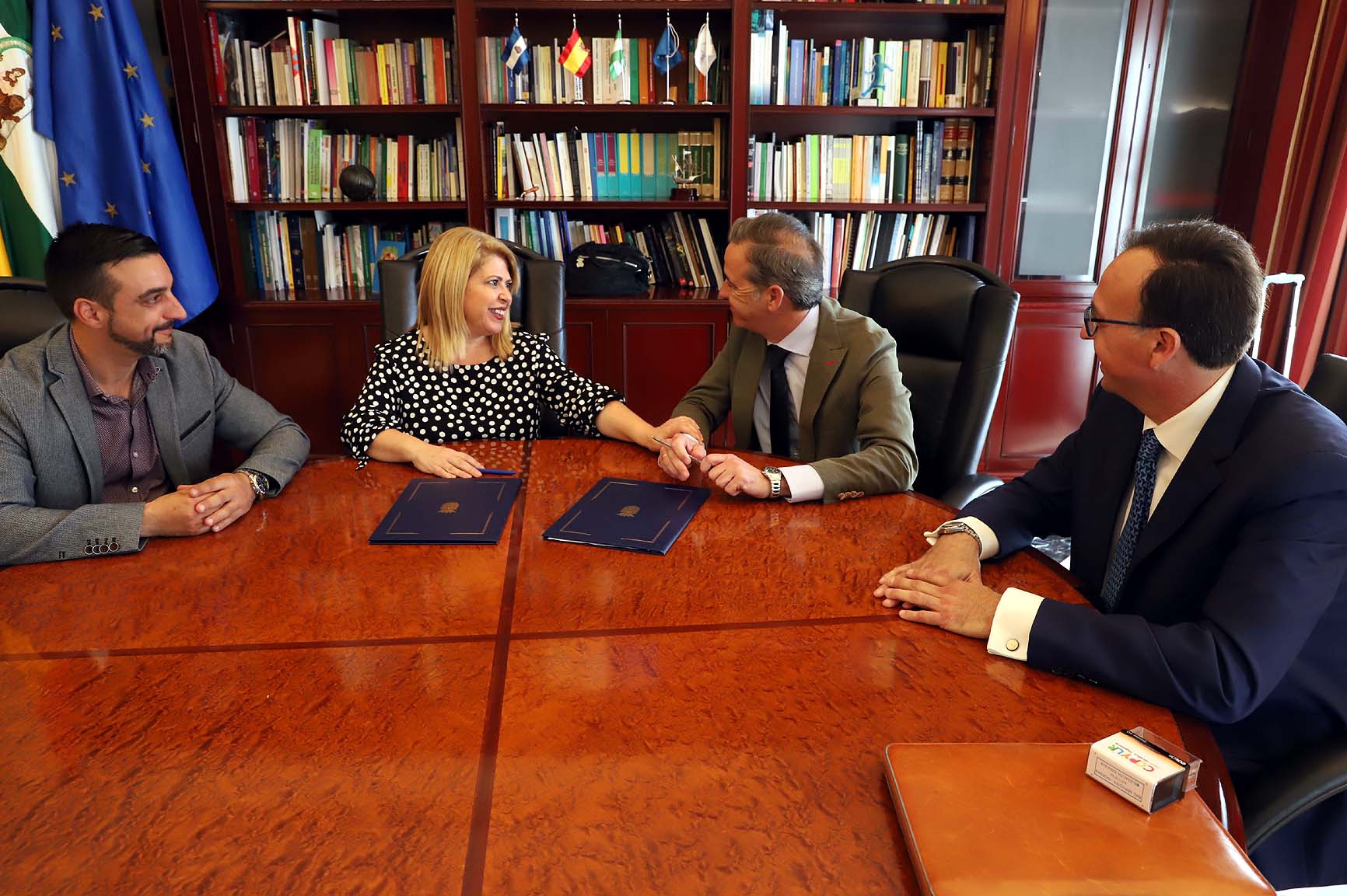 Firma contrato Ayuntamiento e Ingesan