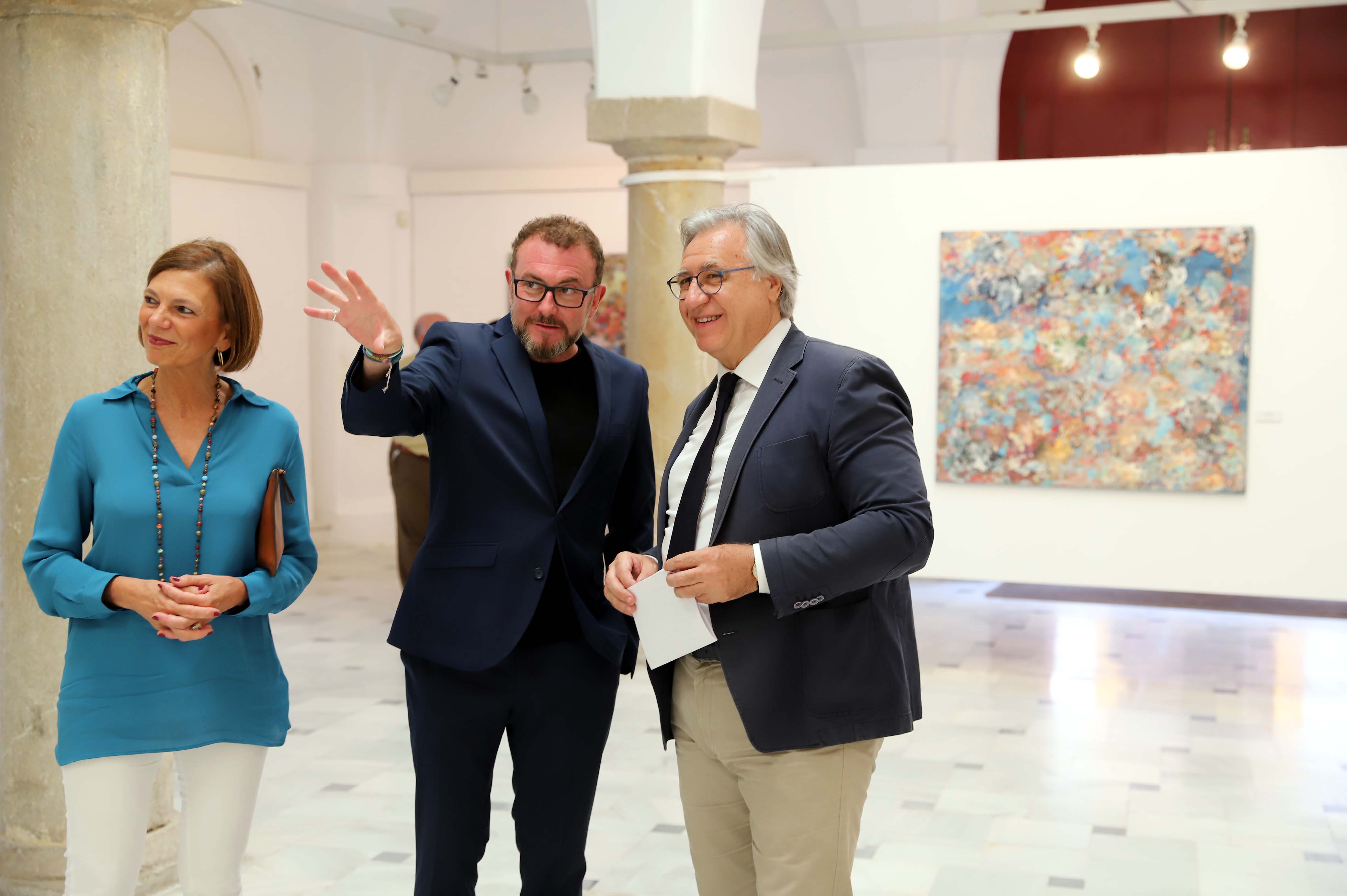 Francisco Camas en la inauguración de la muestra