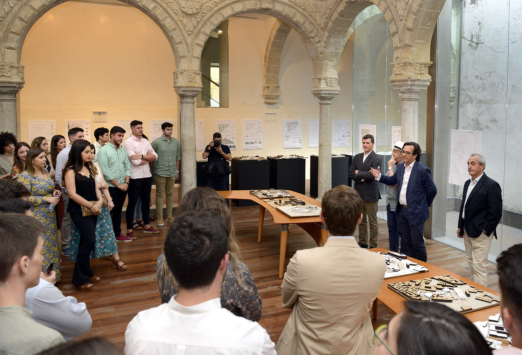 Acto de inauguración de la exposición