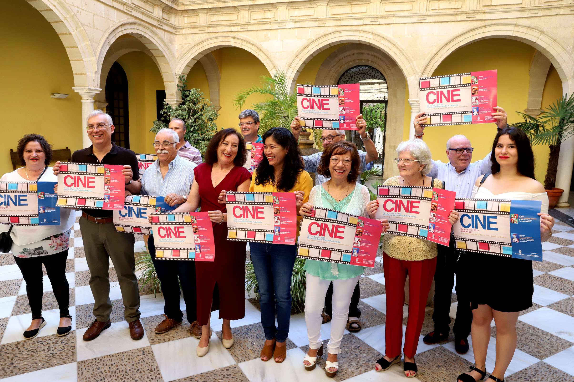 Los delegado durante la presentación de la iniciativa