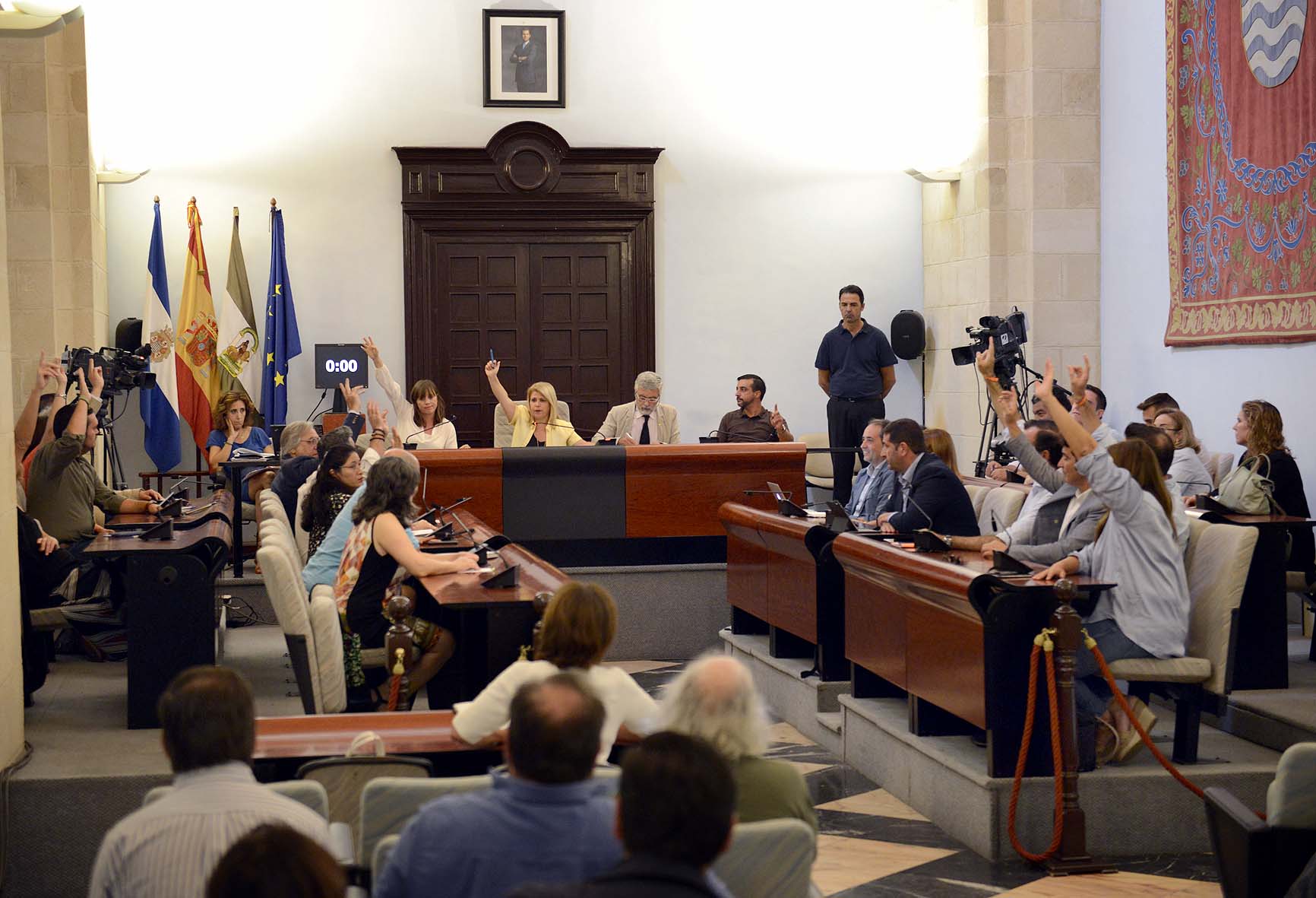 La alcaldesa durante el pleno