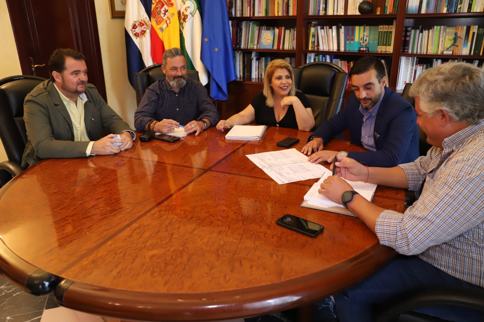 Alcaldesa reunión alumbrado Navidad