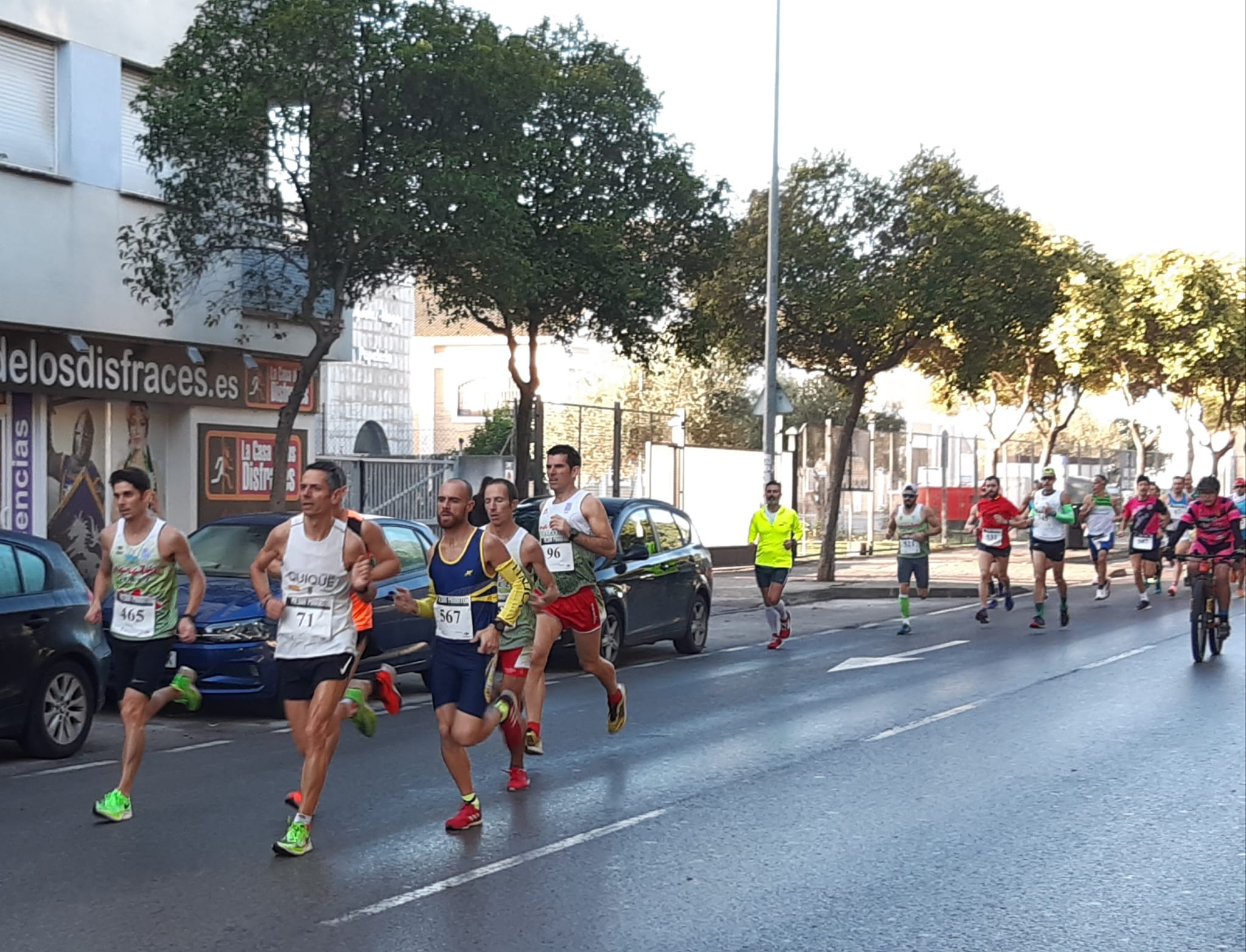 Imagen de los atletas durante la carrera
