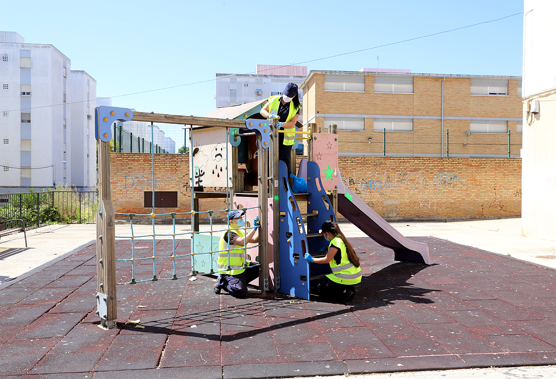 Trabajando en uno de los parques infantiles