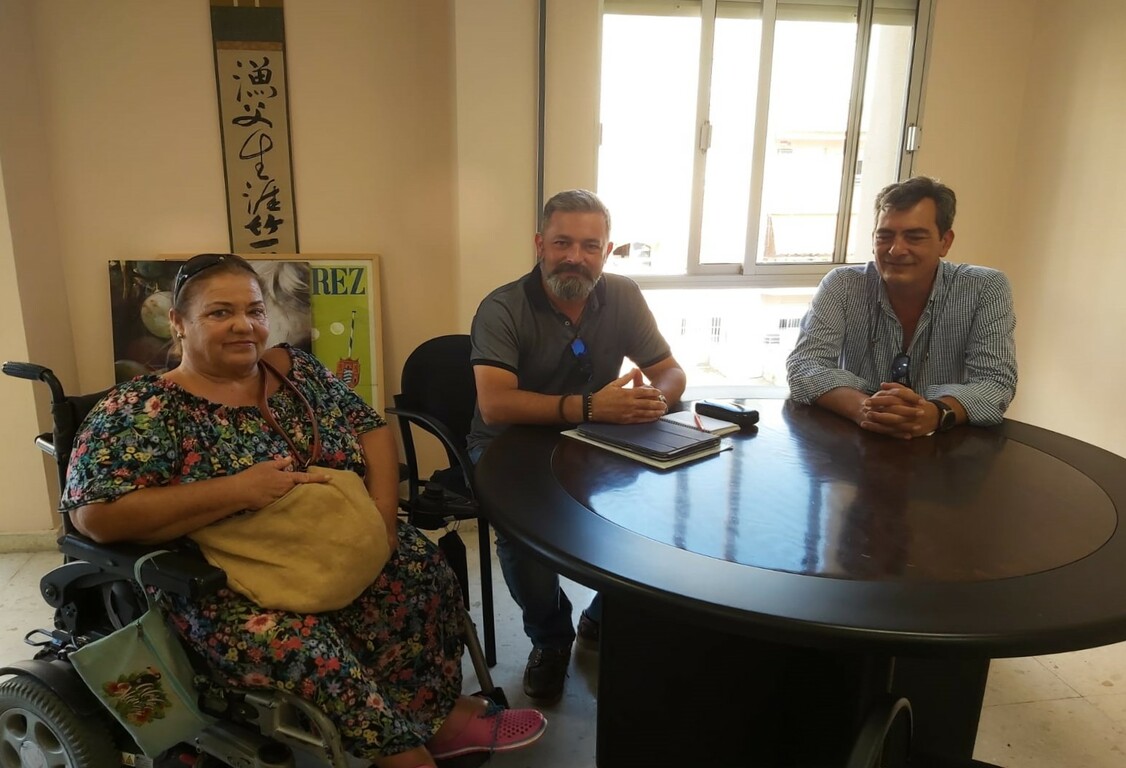 Imagen de Archico. Adifi Rubén Pérez con Adifi. Archivo