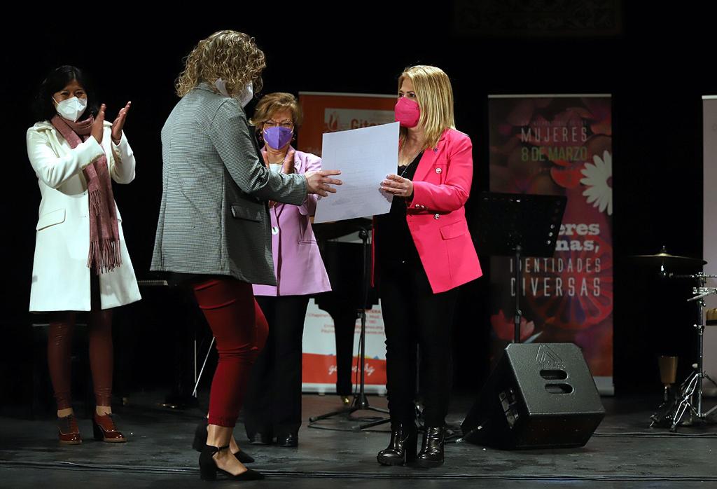 Alcaldesa acto institucional