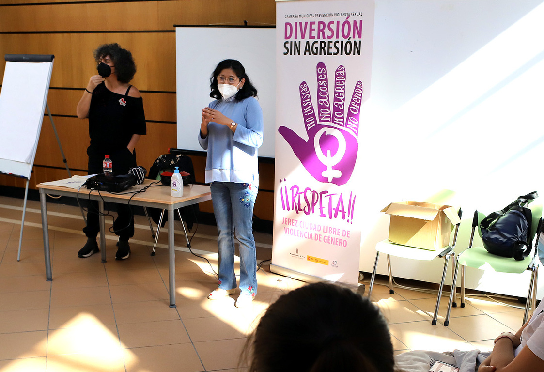 Taller feminista y de defensa personal