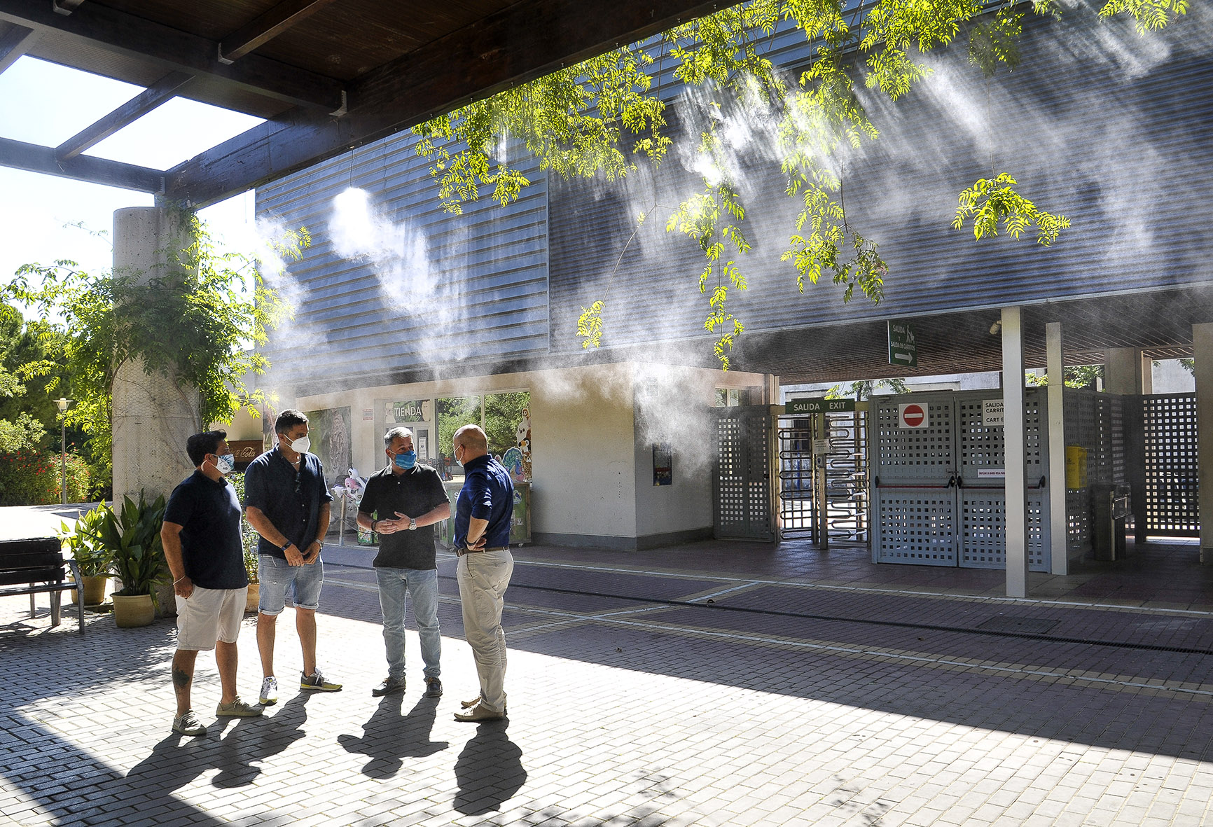 Foto de archivo del delegado Rubén Pérez en una visita a las instalaciones del Zoo. Nuevo restaurante Zoobotánico de Jerez
