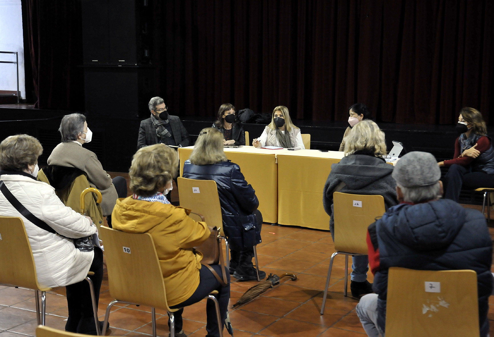 La alcaldesa durante la reunión