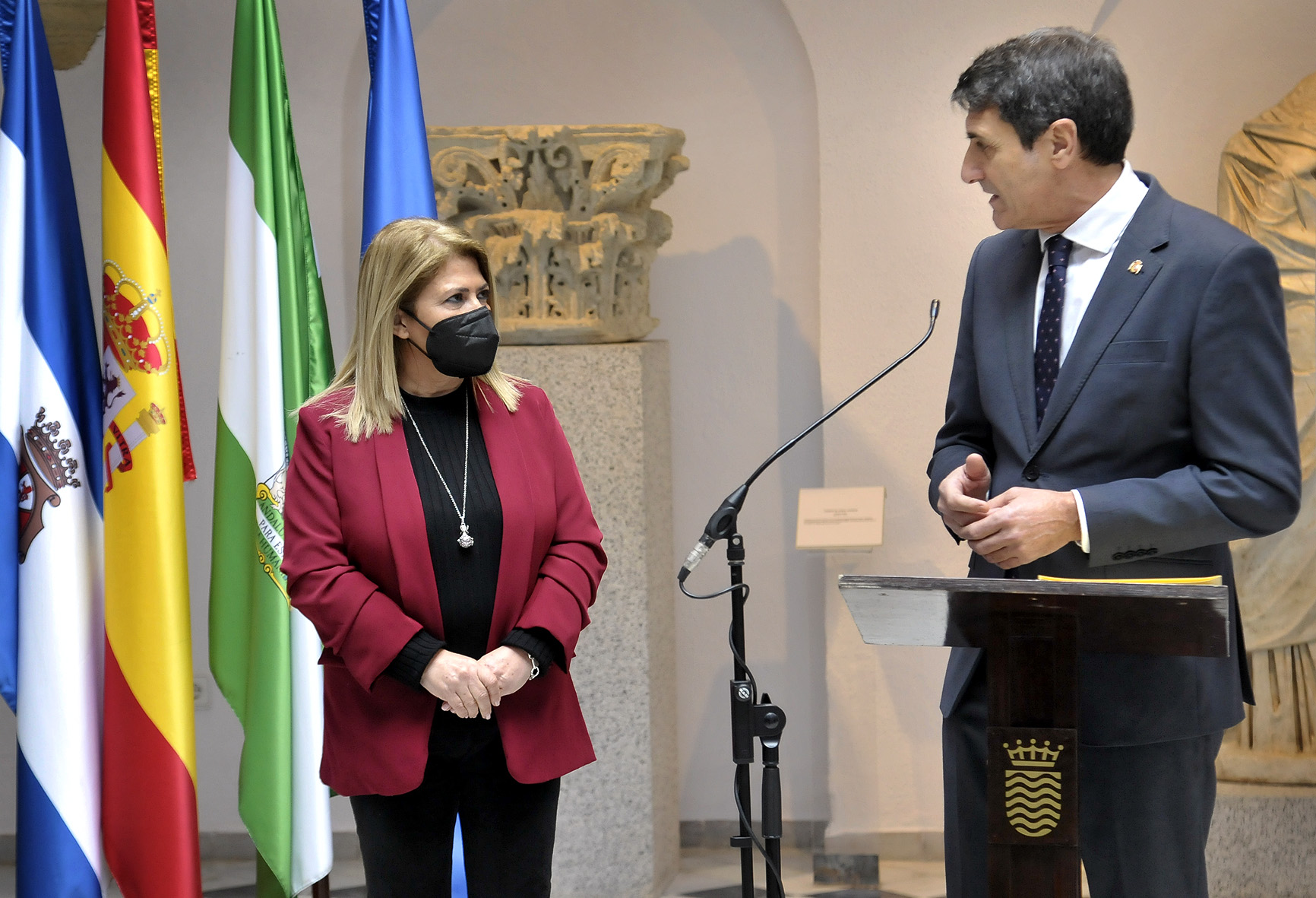La alcaldesa destaca la consecución de 2,5 millones de euros de fondos ...