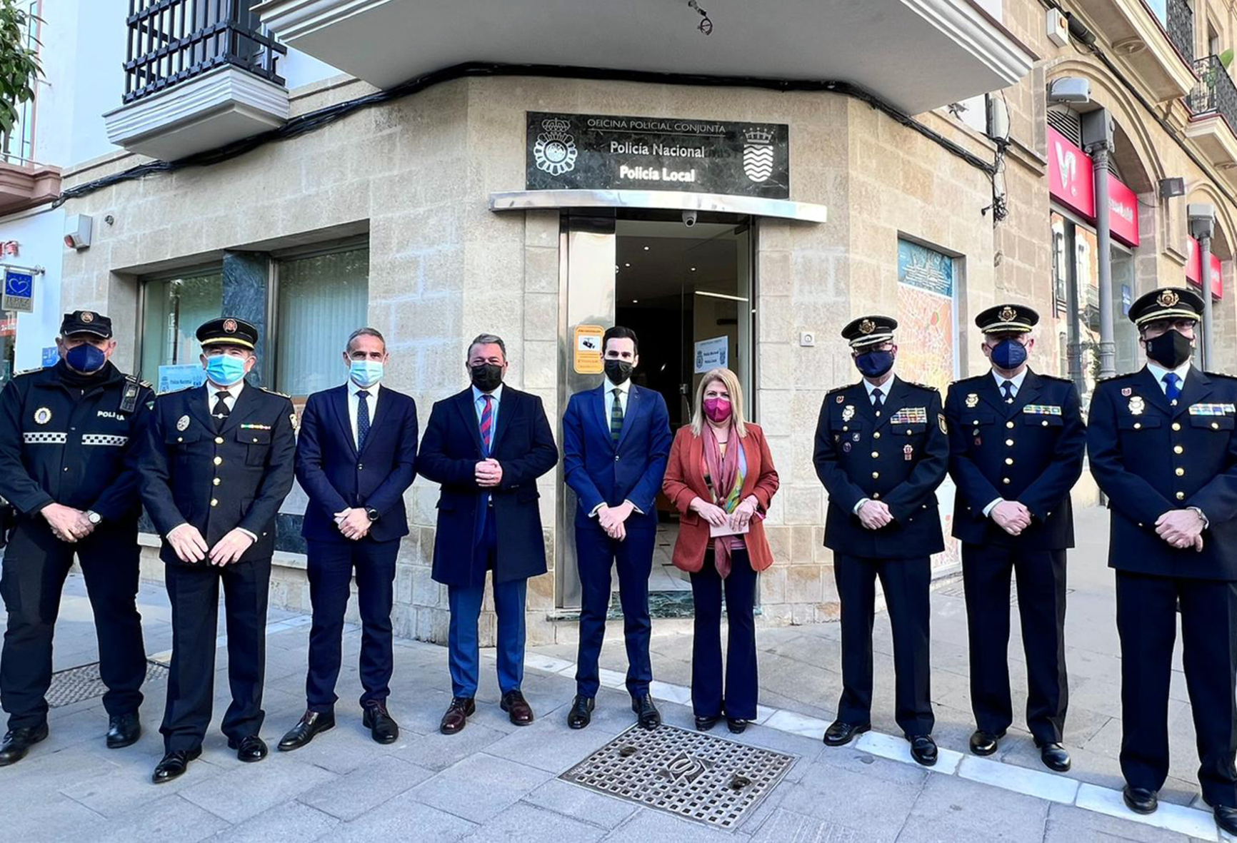 Alcaldesa y Secretario de Estado