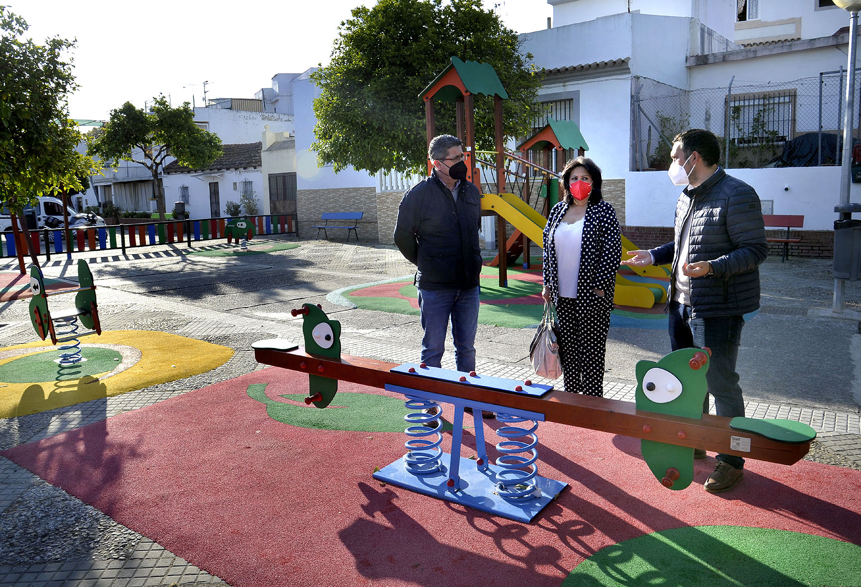 Parques infantiles en barriadas rurales
