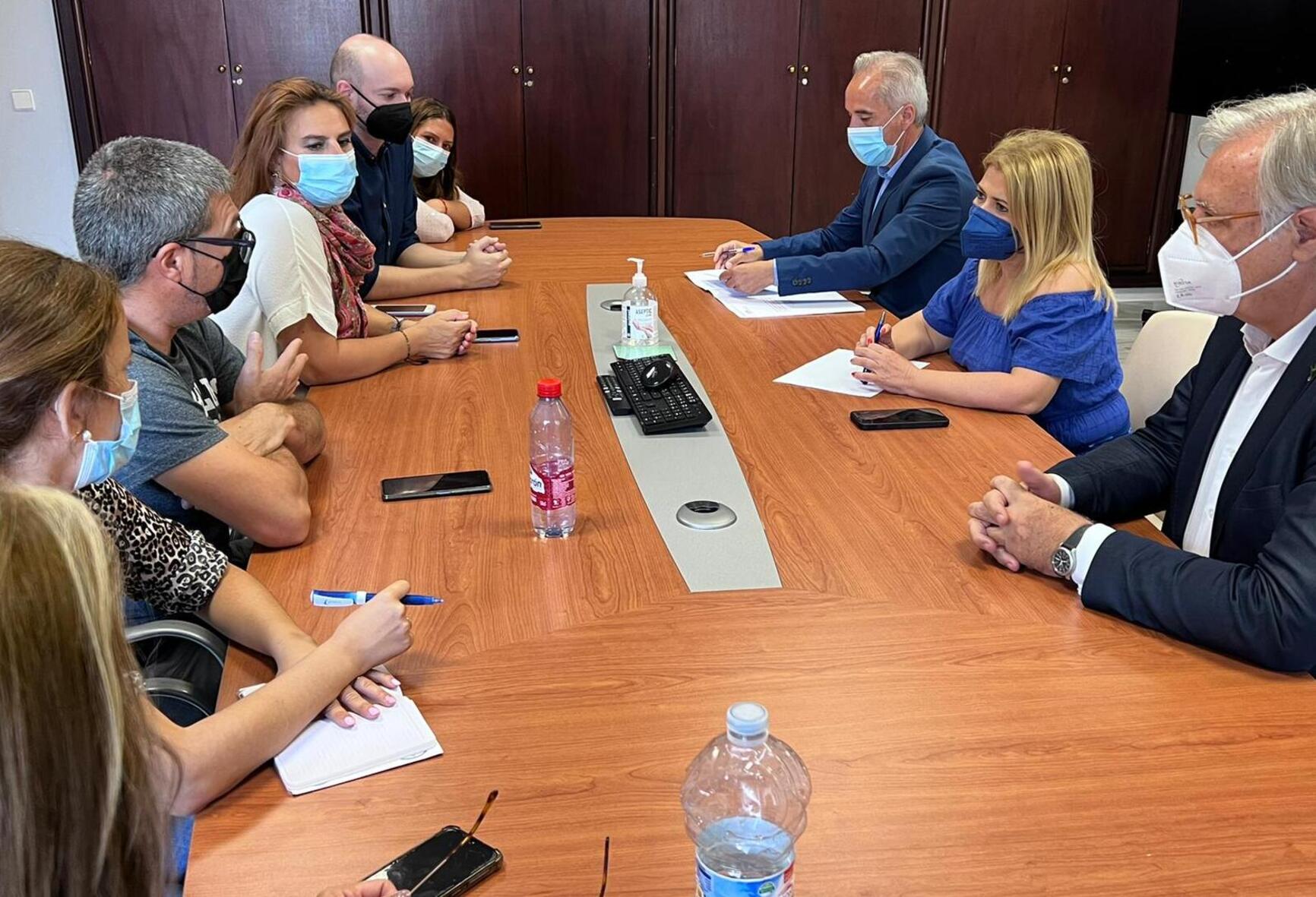 Reunión con los trabajadores de Mayorel