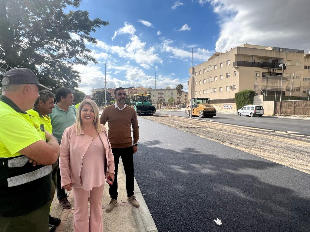 La alcaldesa visita las obras del nuevo aparcamiento de 84 plazas ...