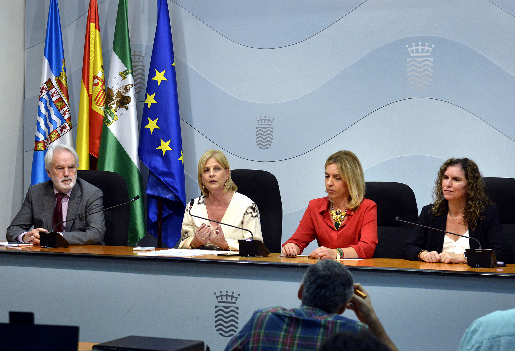 La alcaldesa durante la rueda de prensa