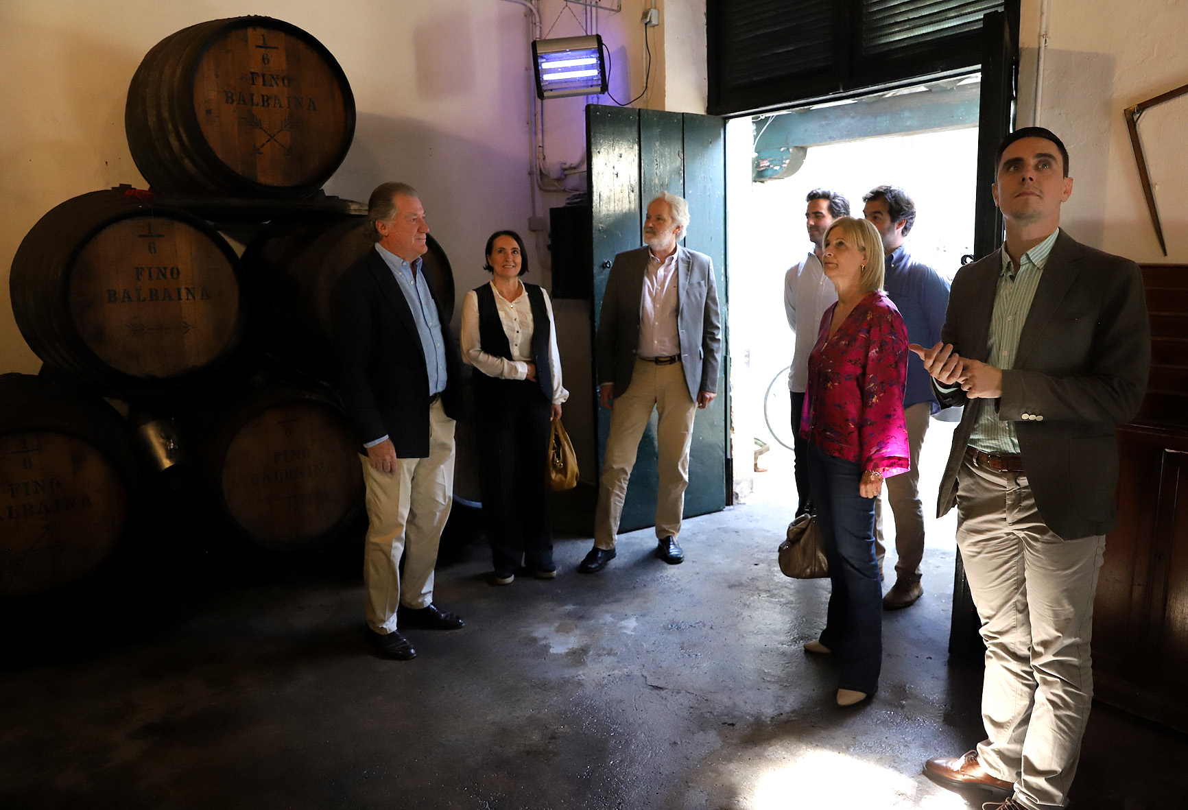 Alcaldesa visita bodega San Francisco Javier