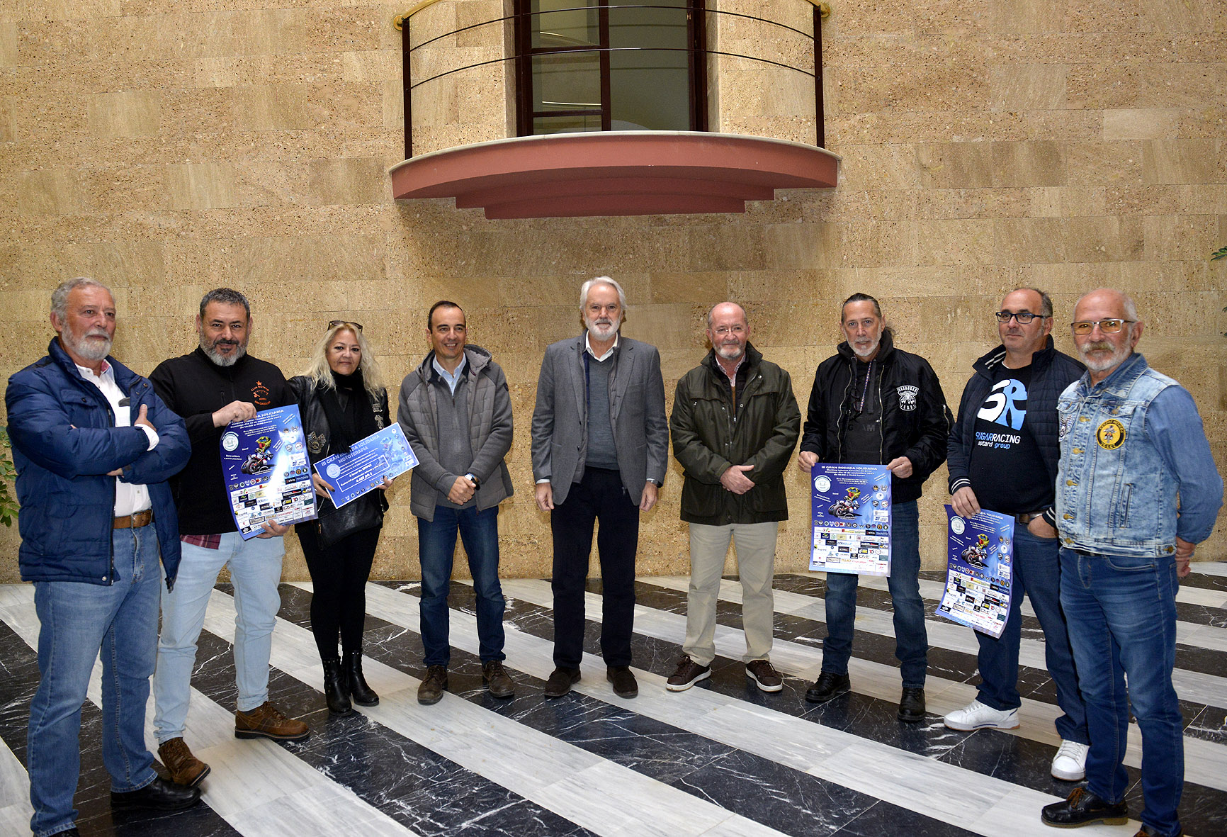 Entrega cheque solidario