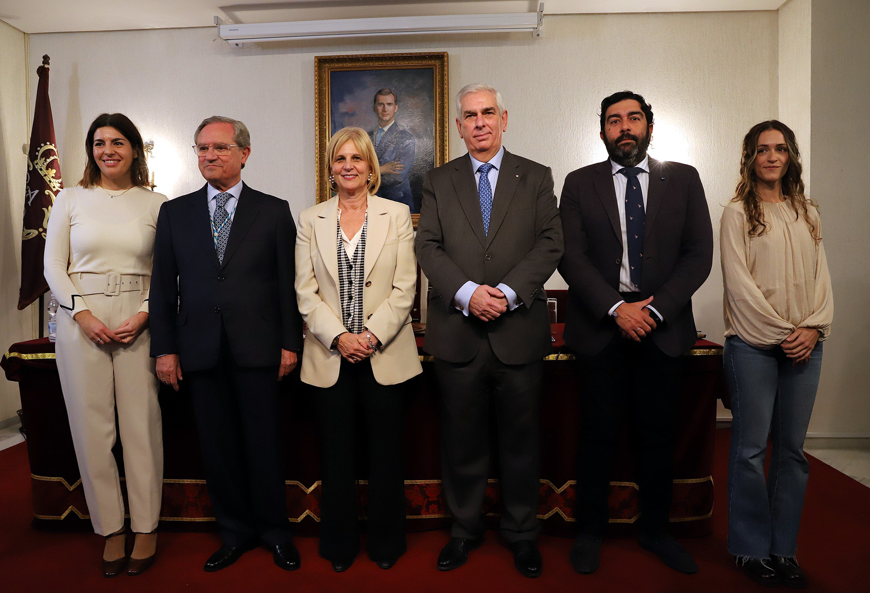 Alcaldesa participa Seminario Real Fábrica de Tapices