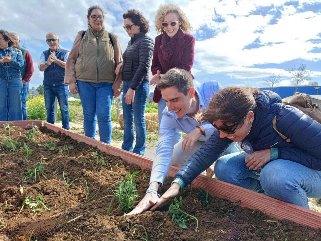 Jaime Espinar asiste inauguración Huerto solidario