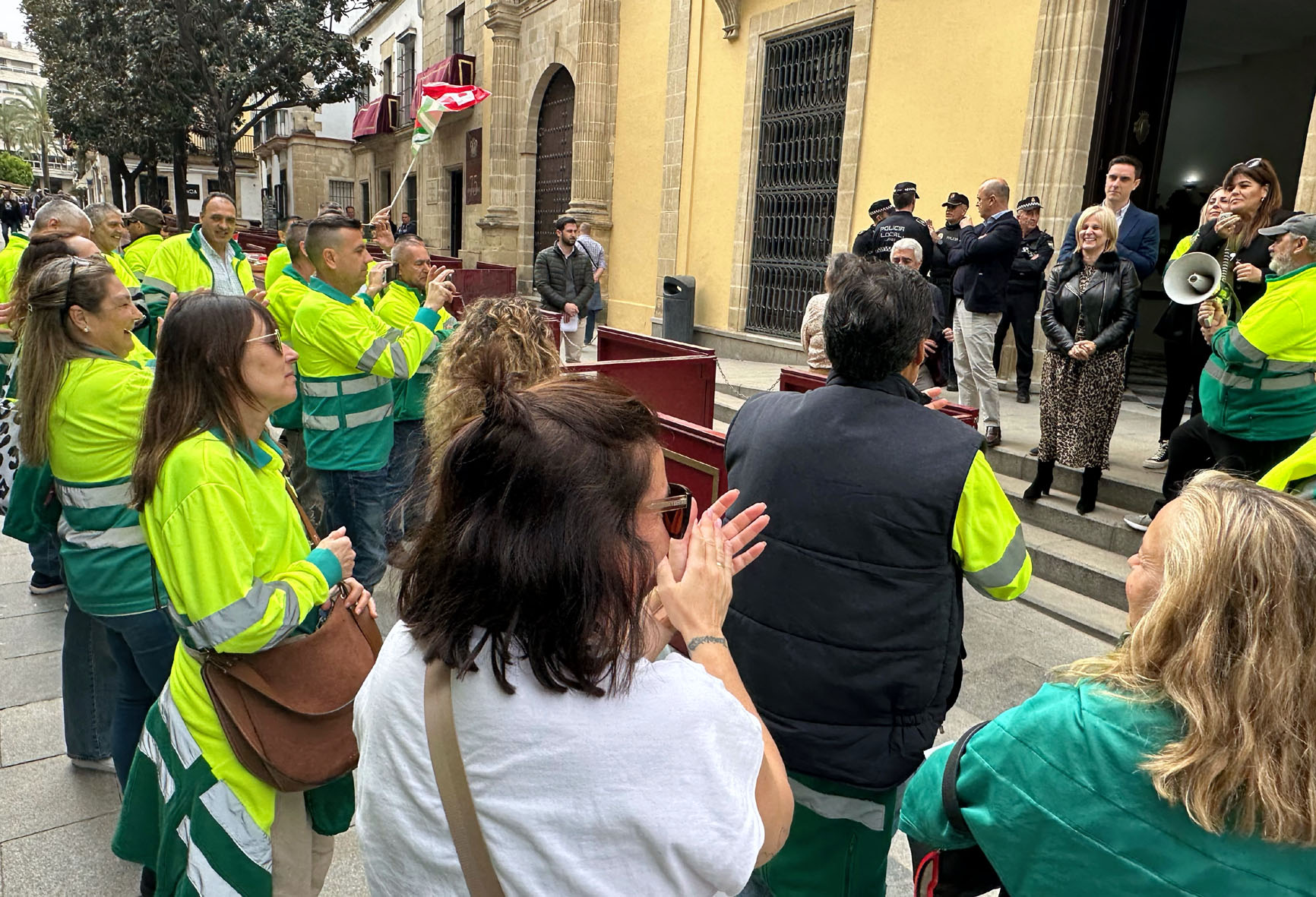 Alcaldesa media en conflicto Las Calandrias