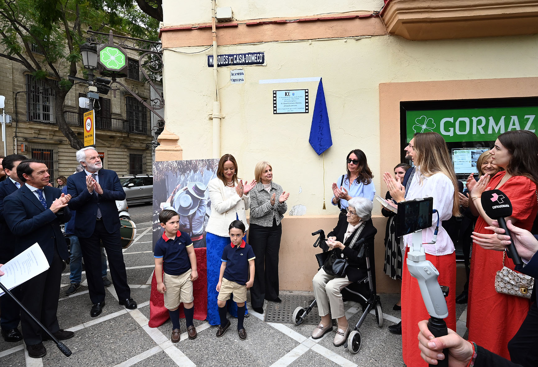 Alcaldesa homenaje a Daniel Carretero