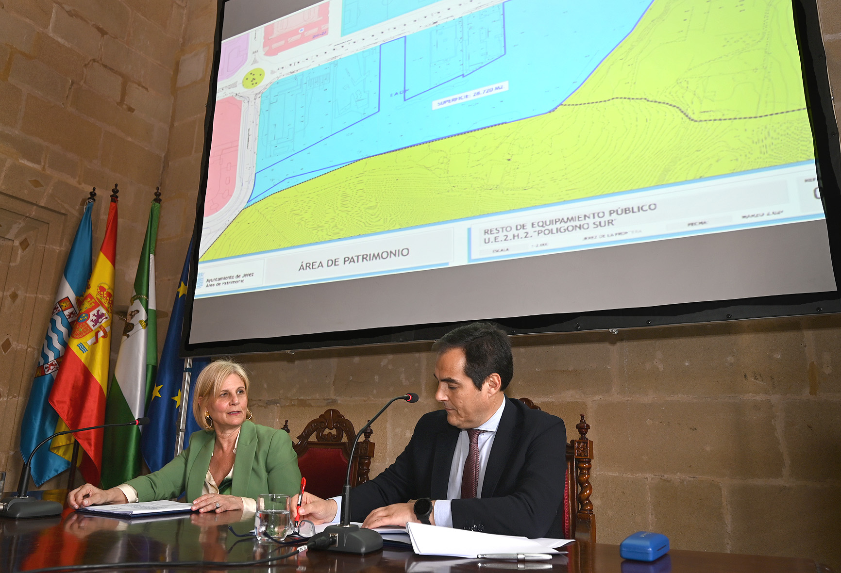 Alcaldesa y Consejero presentan Ciudad de la Justicia