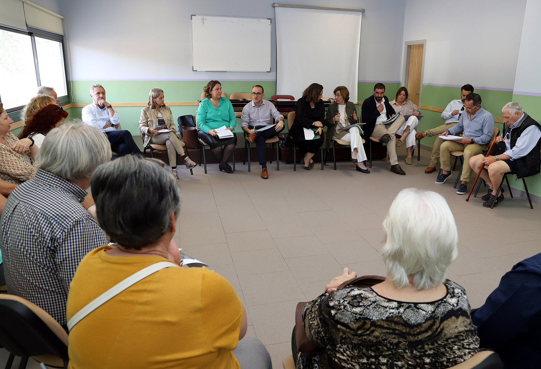 La delegada durante la reunión