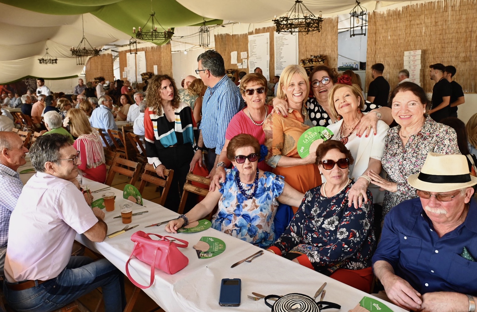 El Ayuntamiento inaugura la Caseta de los Mayores con un acto de ...