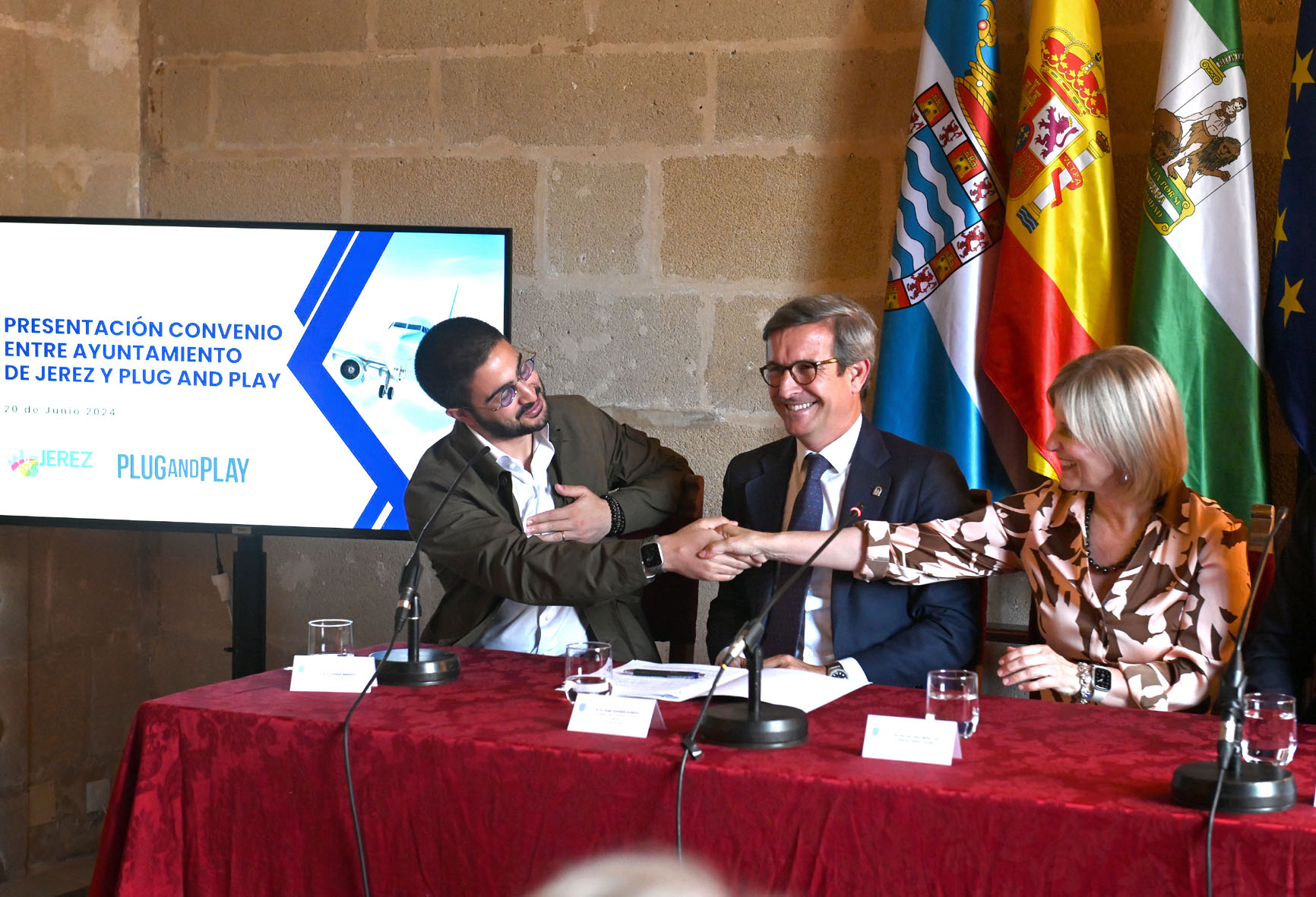La alcaldesa durante la presentación