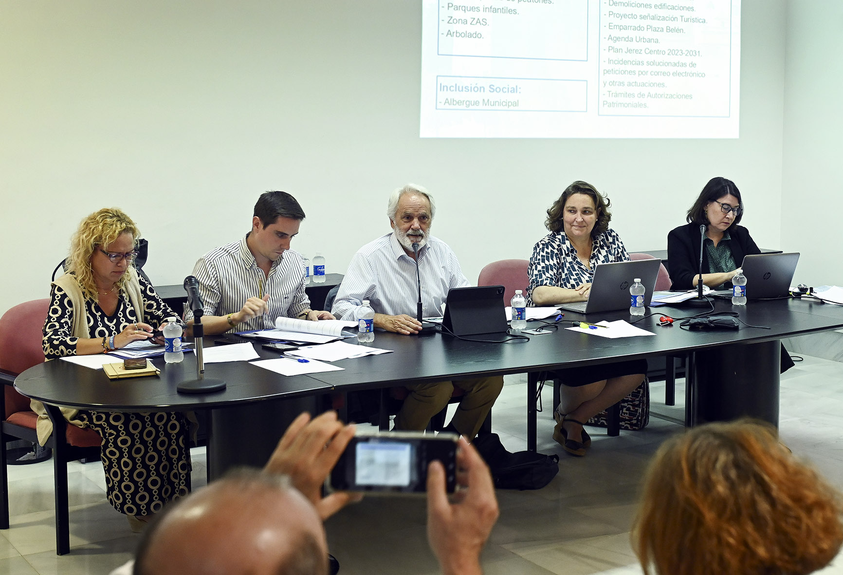 Los delegados durante la reunión