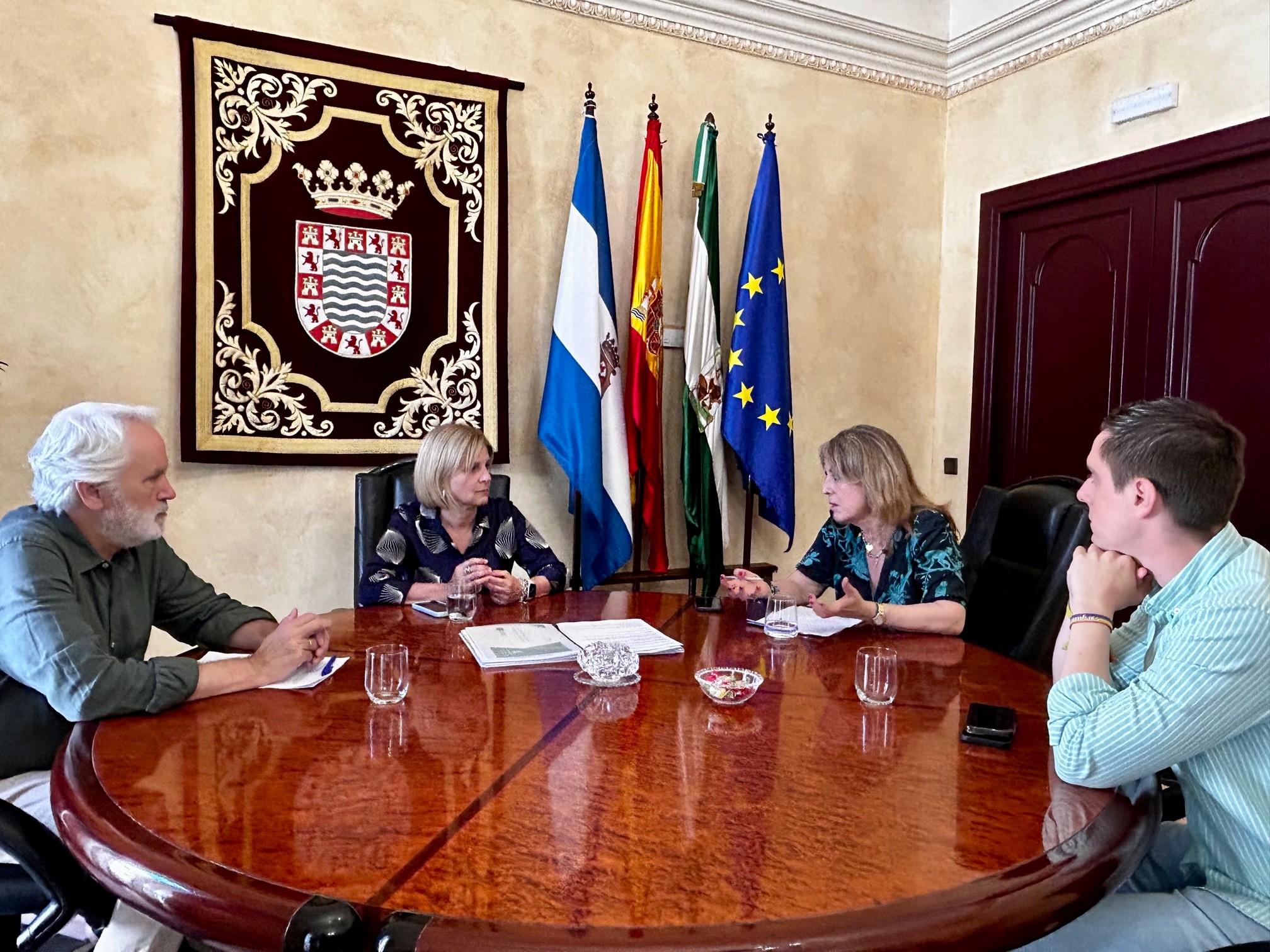 Alcaldesa se reúne con la delegada de la Junta en Bruselas