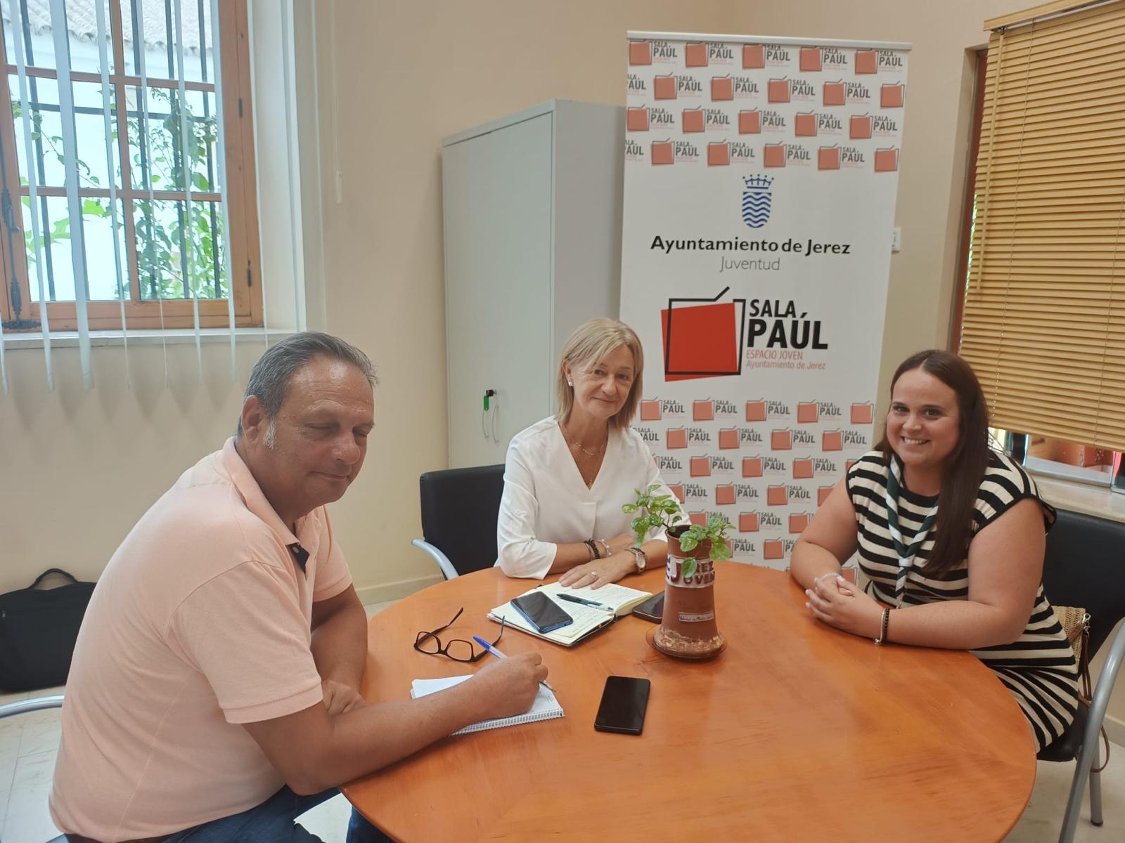 La delegada durante la reunión