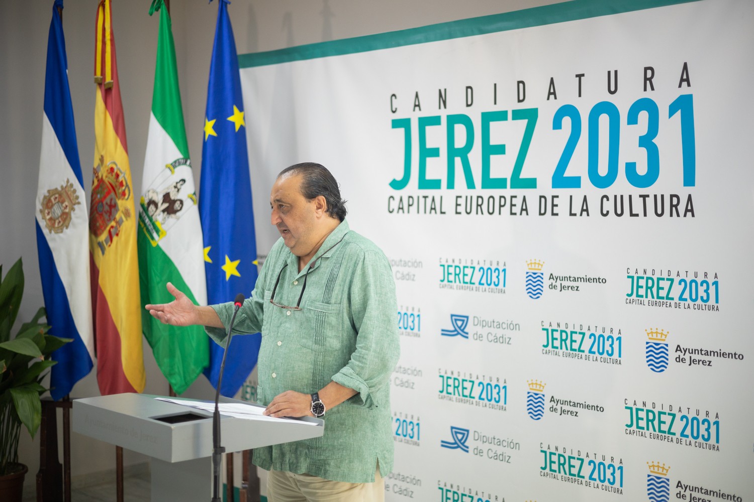 Francisco Zurita explica aspectos de la Feria del Caballo