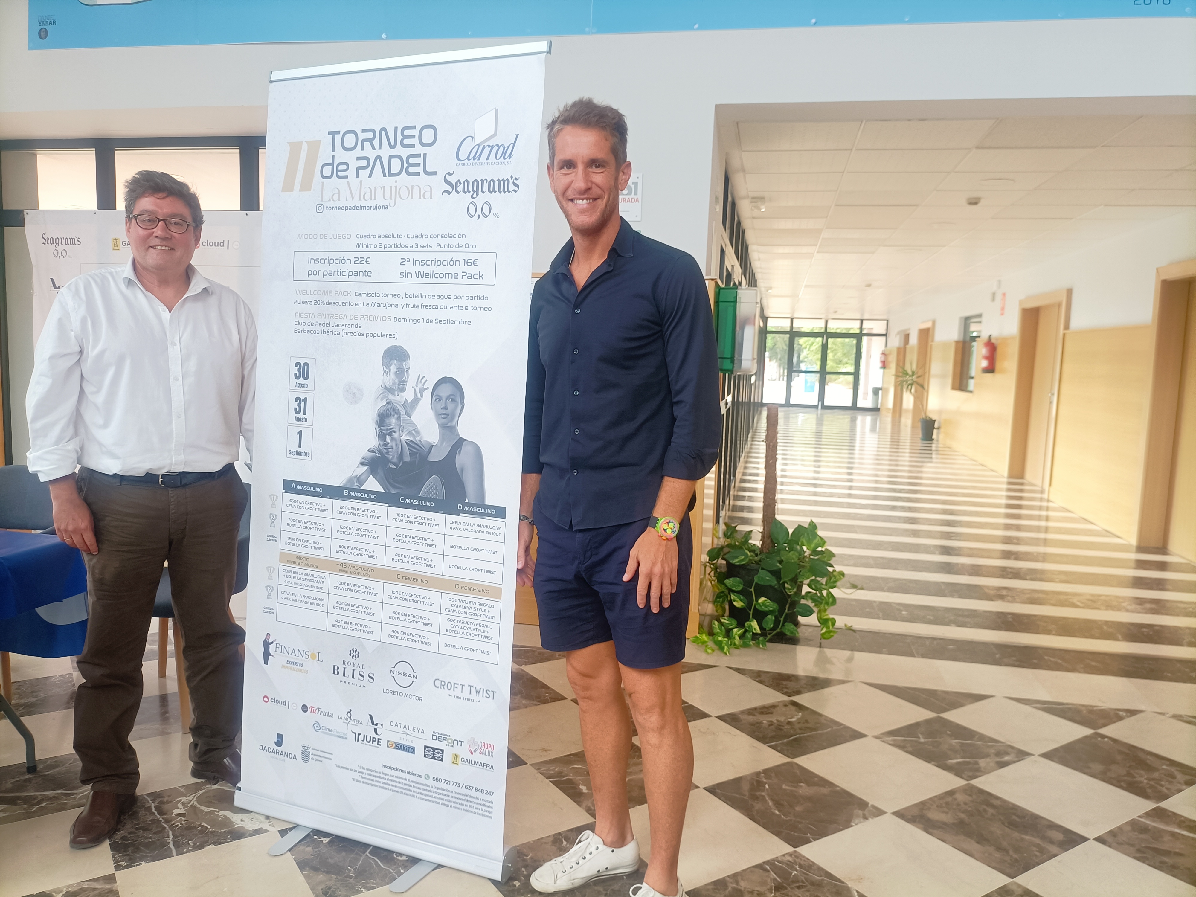 José Ángel Aparicio presenta el II Torneo de pádel La Marujona