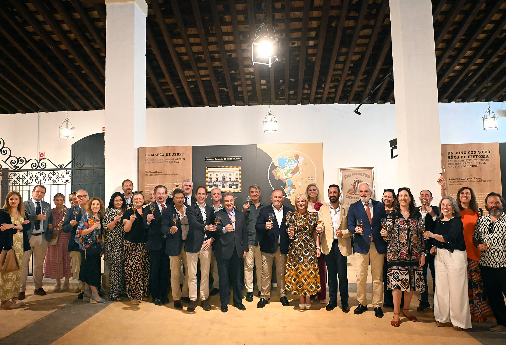 Archivo. Alcaldesa brinda con las Rutas del Vino