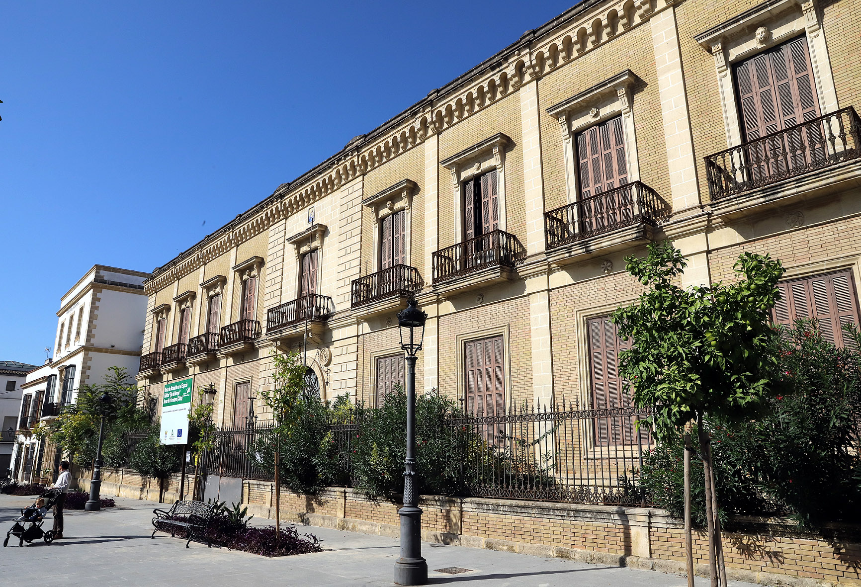 Fachada de la antigua comisaría