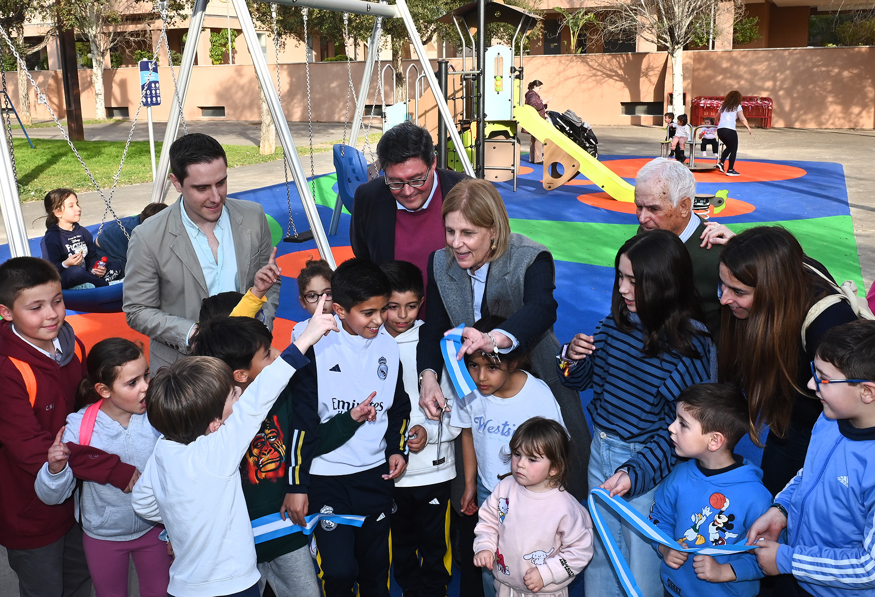 La alcaldesa durante la inauguración
