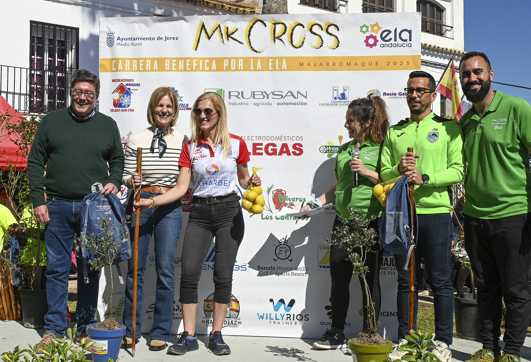 La alcaldesa en la entrega de trofeos