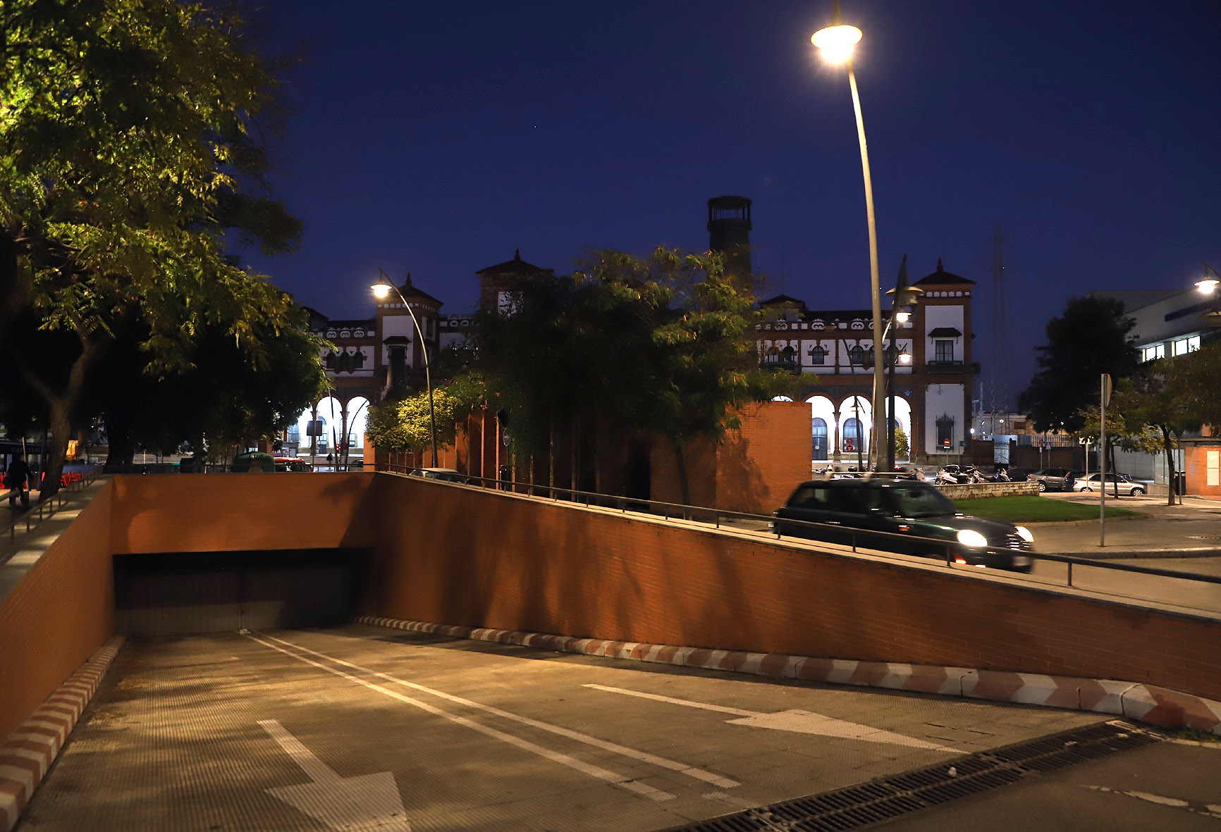 Fotografía de archivo de la entrada del parking de La Estación