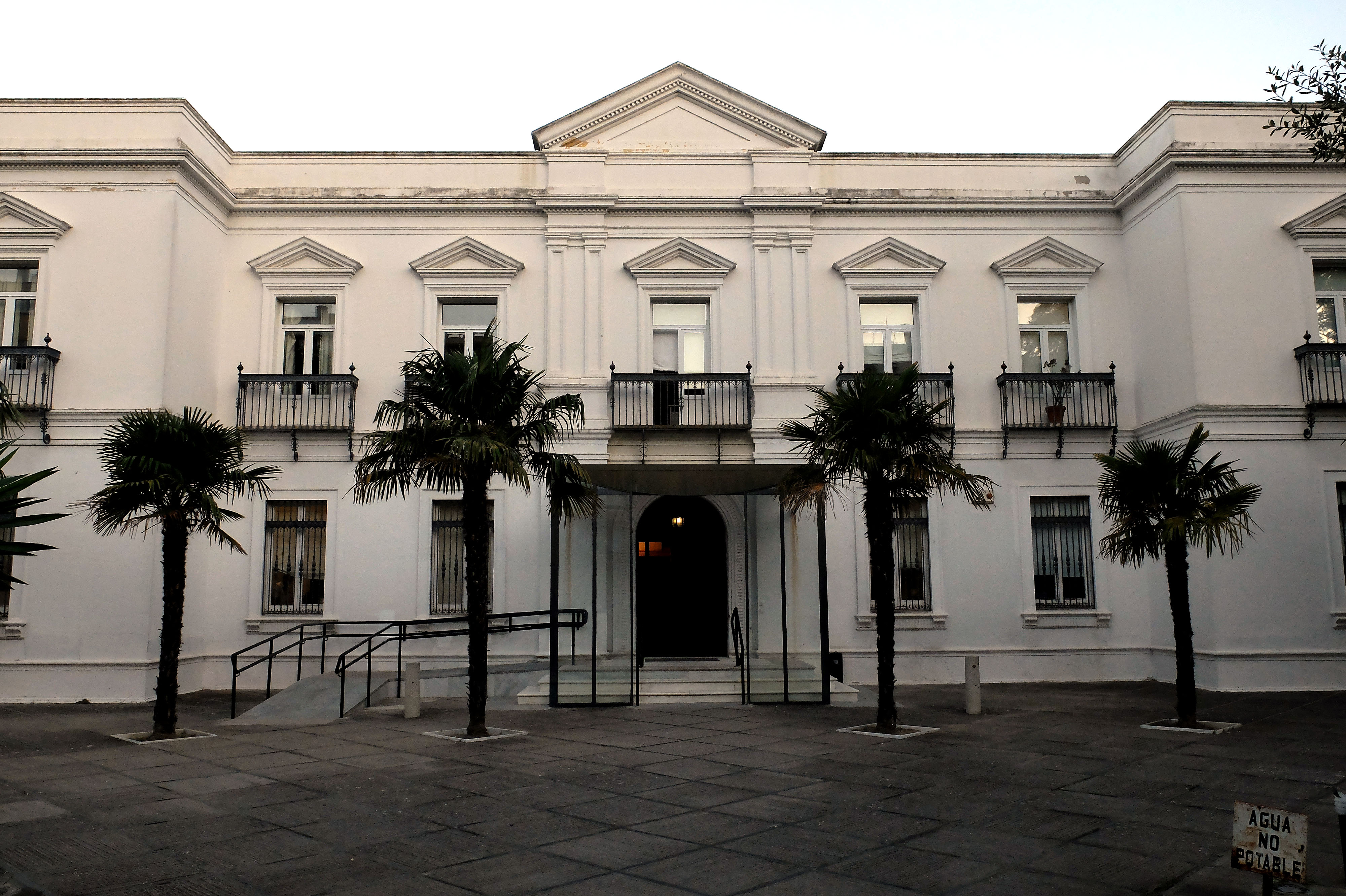 Fotografía de archivo de la fachada de la Delegación de Empleo