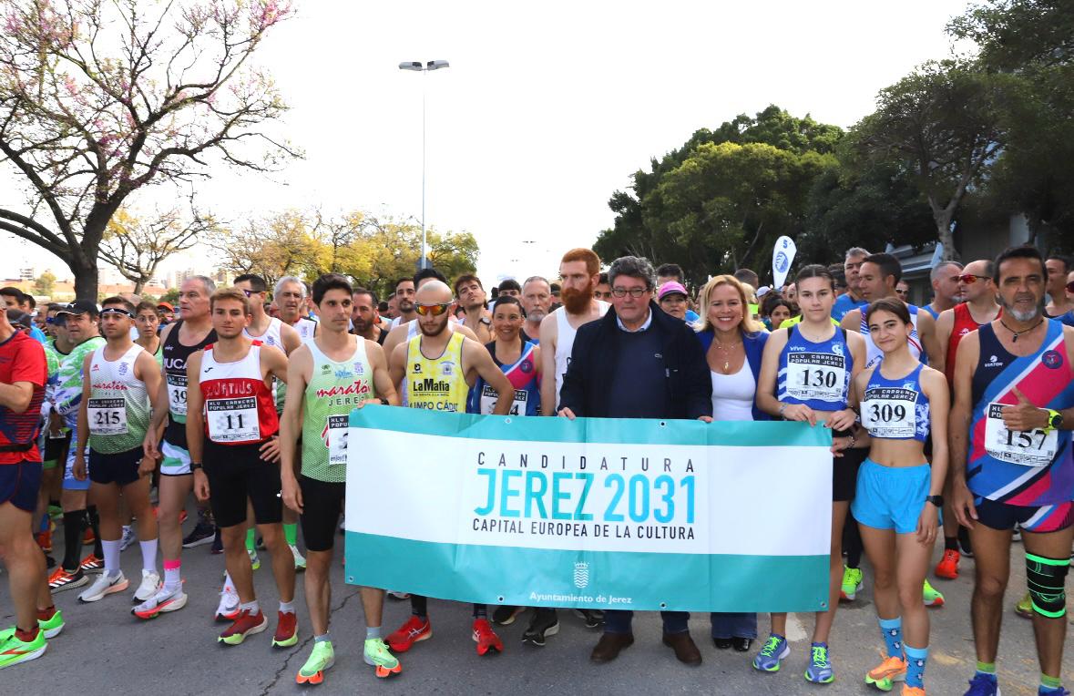 Los delegados antes del inicio de la carrera