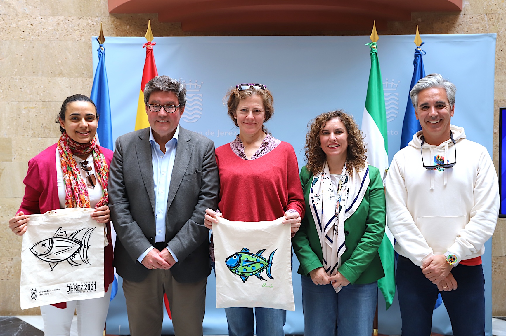Los delegados en la presentación de la iniciativa