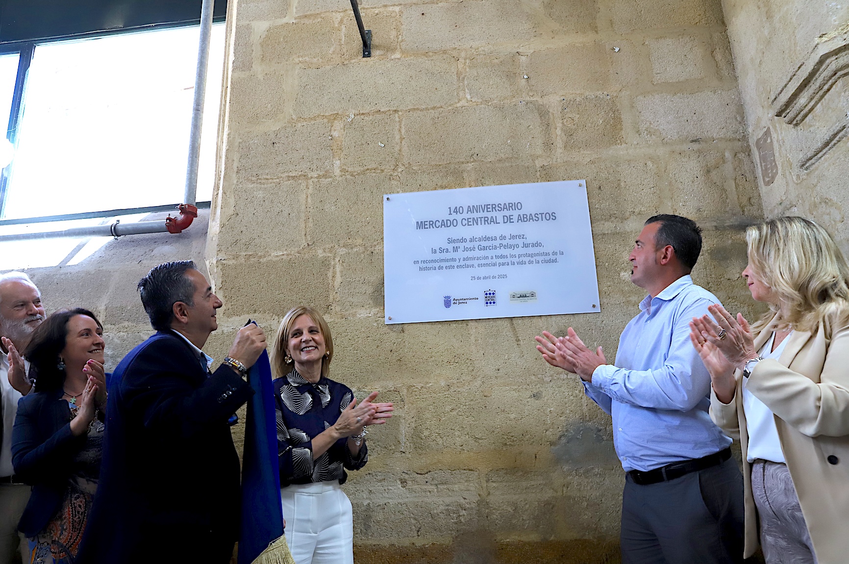La alcaldesa preside acto 140 aniversario Mercado de Abastos