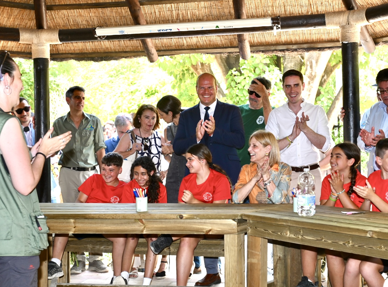 La alcaldesa preside el Día del Padrino en el Zoobotánico