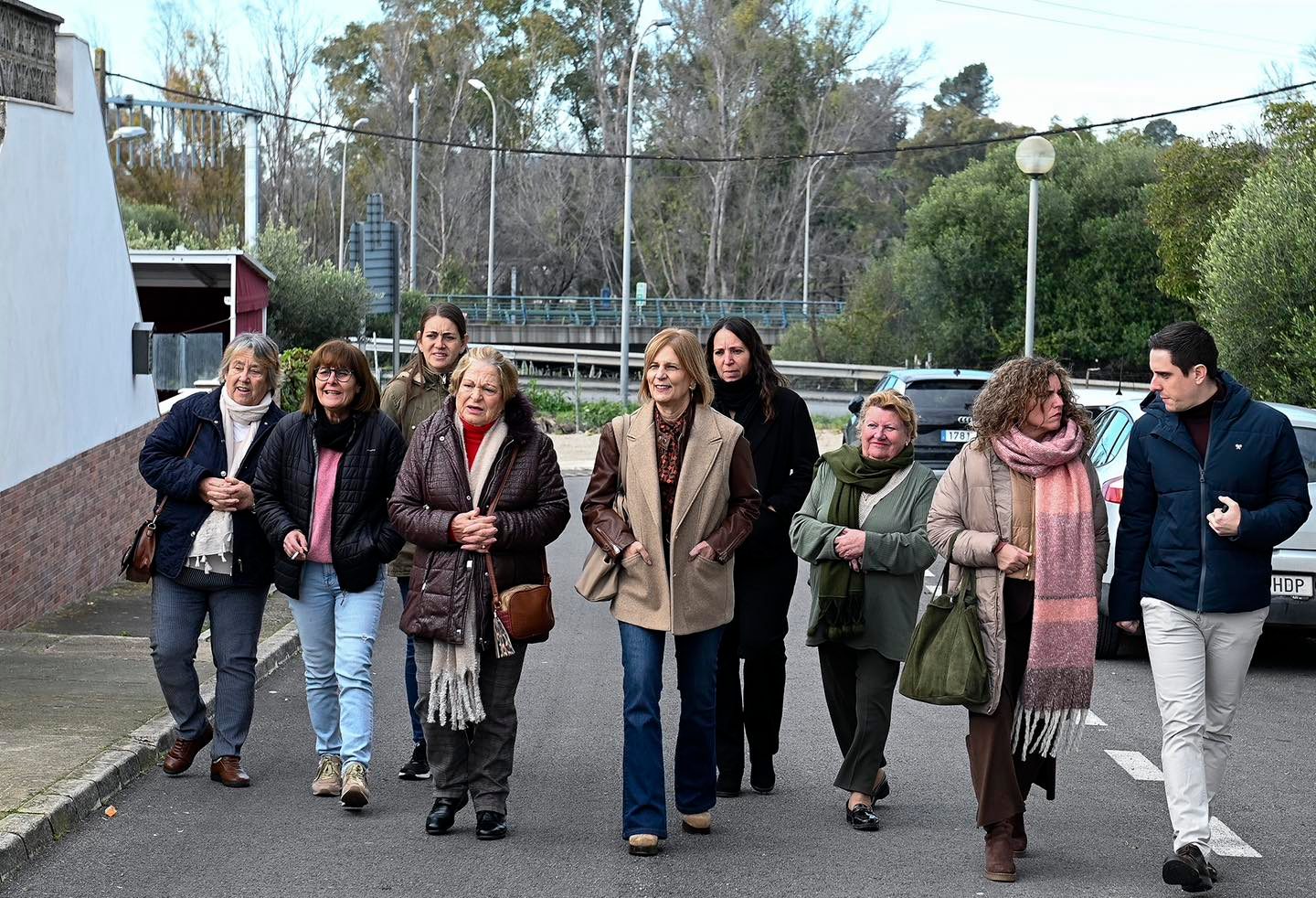 Archivo. La alcaldesa visita Lomopardo donde se están cambiando las luminarias