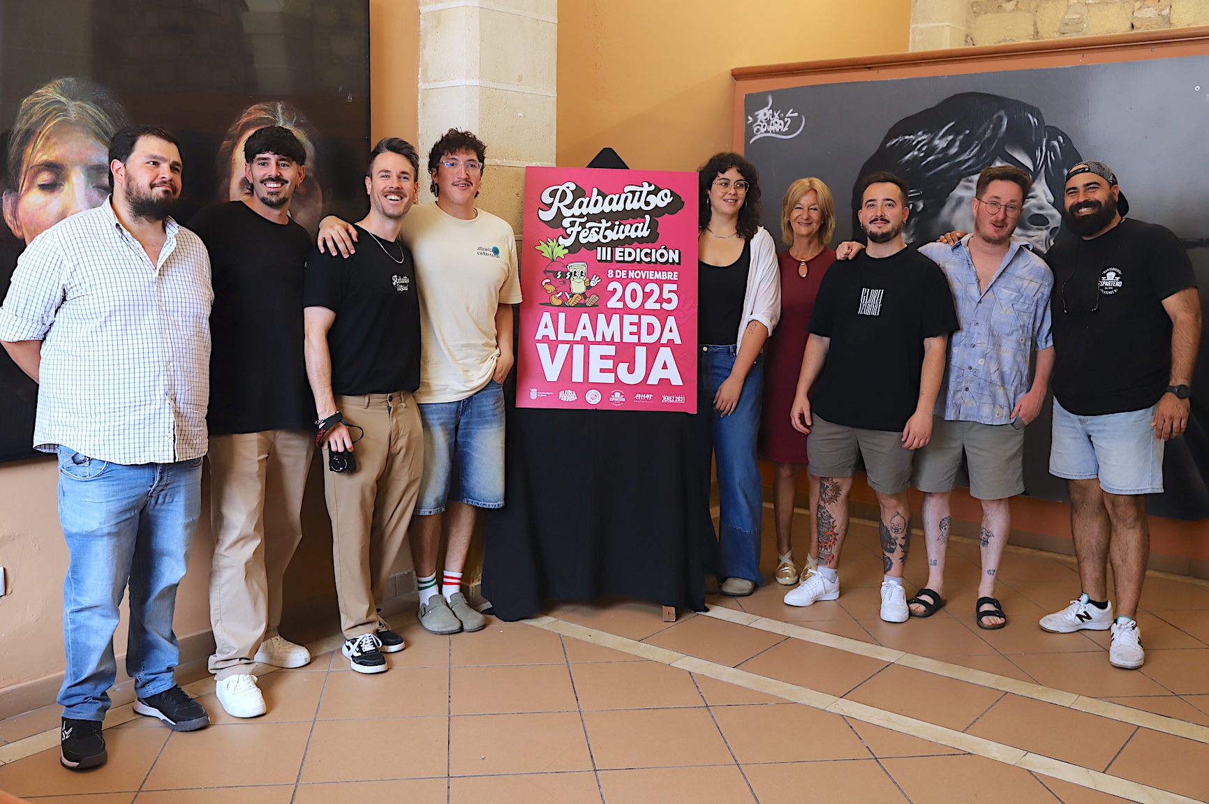 Carmen Pina firma convenio para la celebración del Rabanito Festival