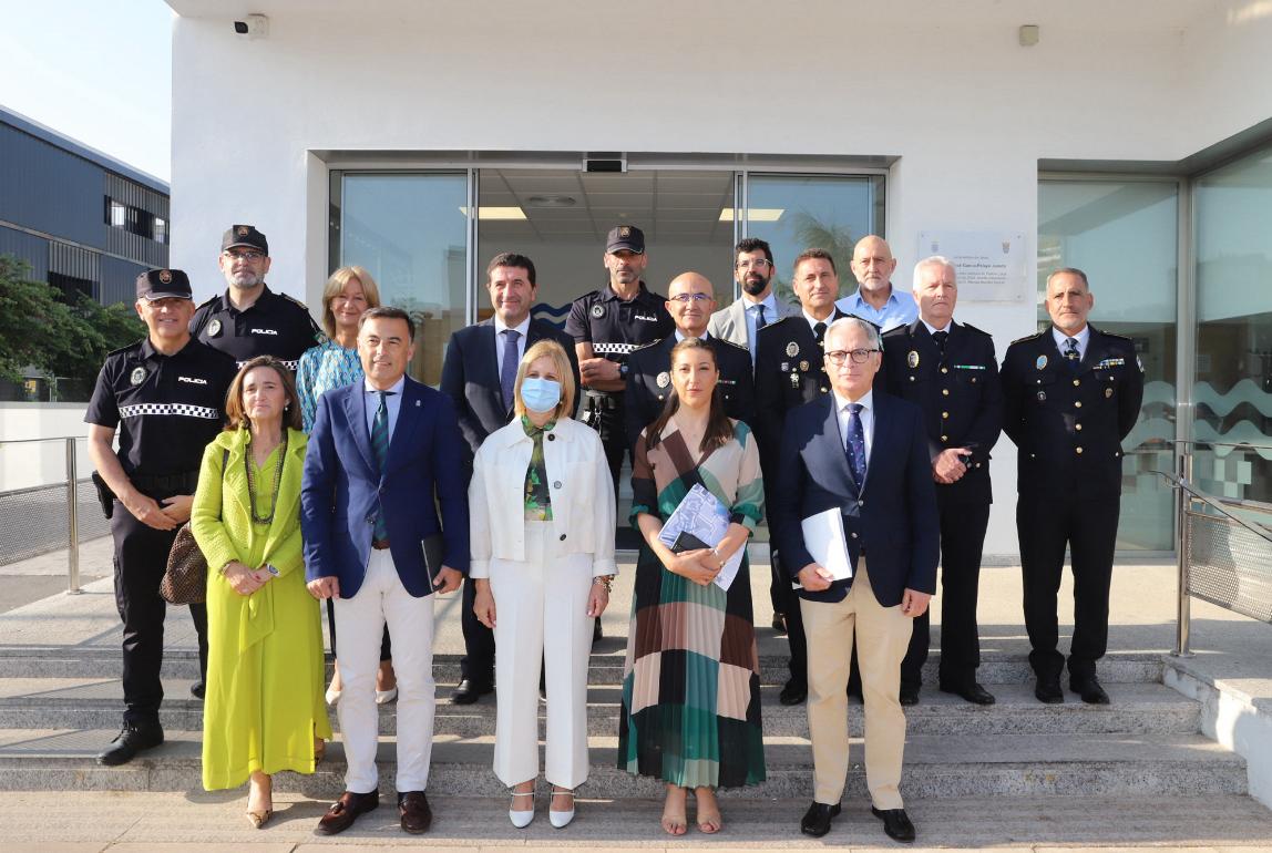 Alcaldesa asiste a la inauguración de la Jornada 'Seguridad y Convivencia'