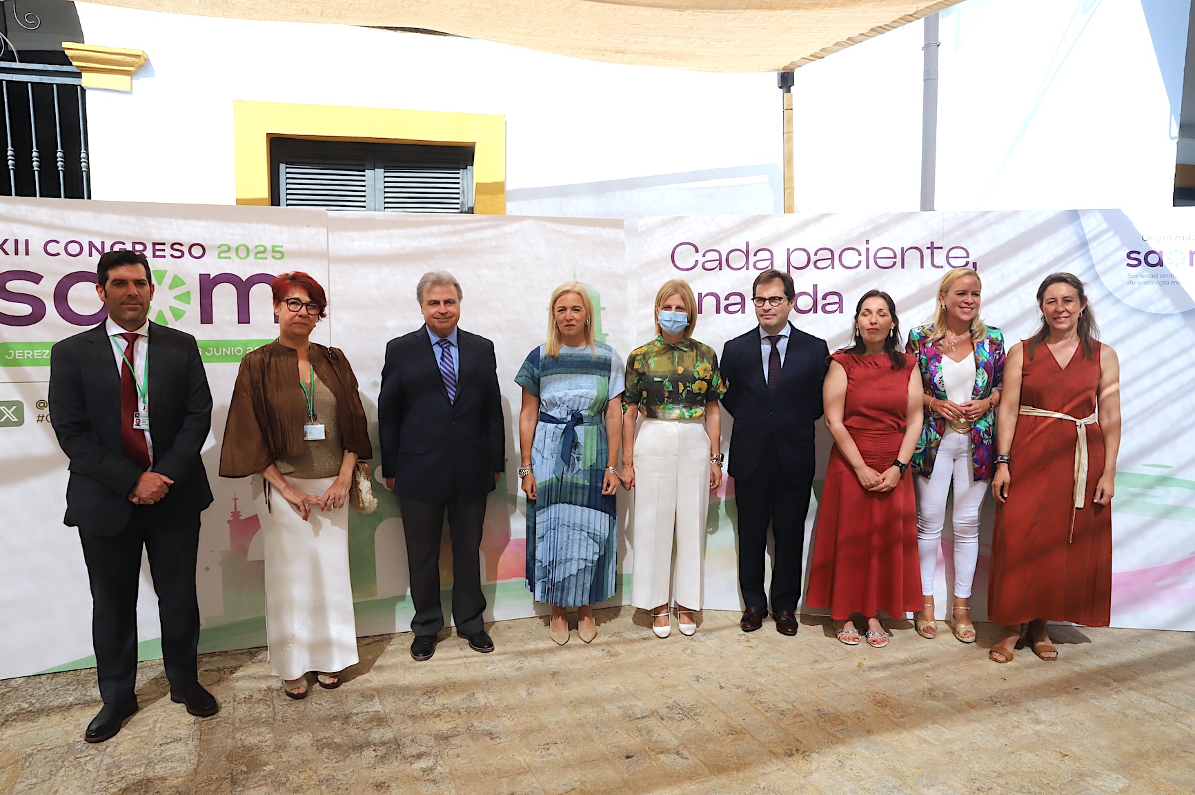 Alcaldesa asiste al Congreso de Oncología 